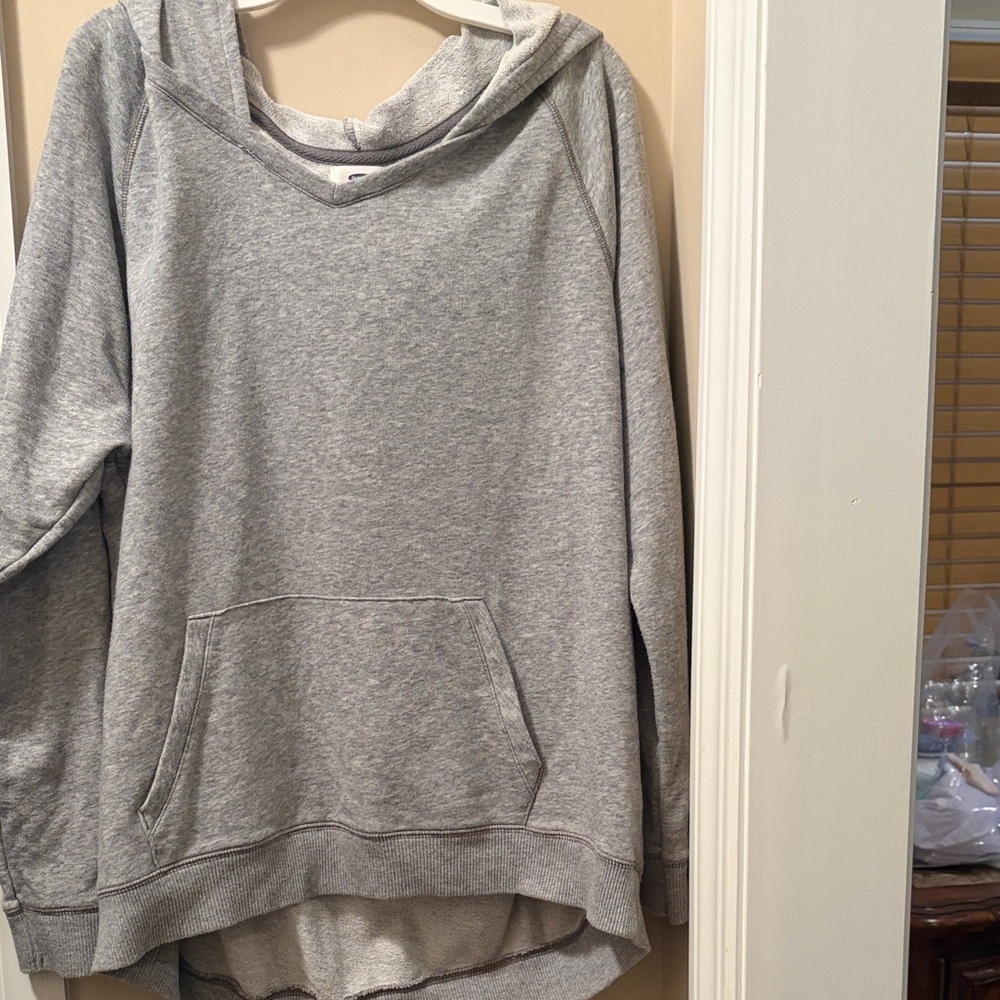 Old Navy Heather Gray Women's Hoodie Sweater